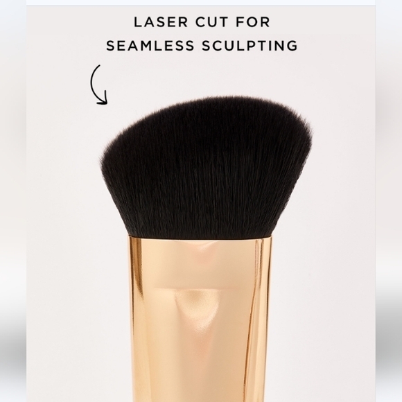 TARTE Sculpt tape brush - Picture 2 of 2